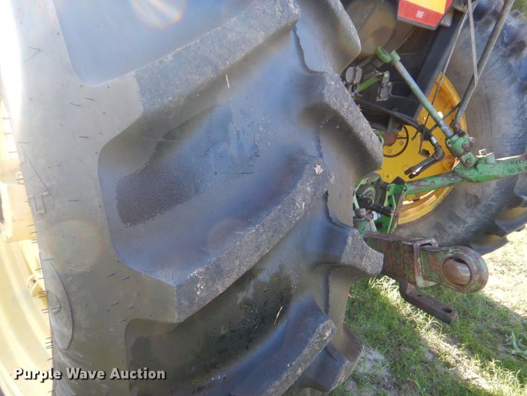 image for item DO1579 1984 John Deere 2950  MFWD tractor