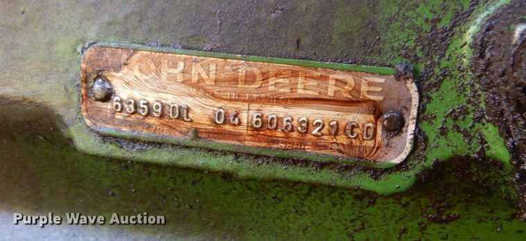 image for item DO1579 1984 John Deere 2950  MFWD tractor