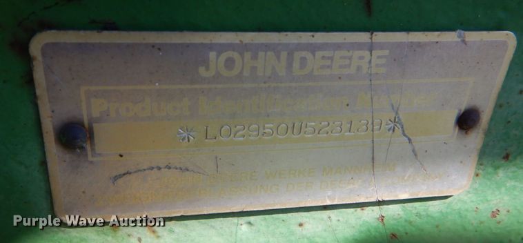image for item DO1579 1984 John Deere 2950  MFWD tractor