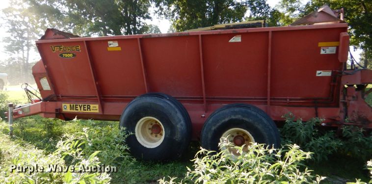 image for item DO1583 Meyer VForce 7500  manure spreader