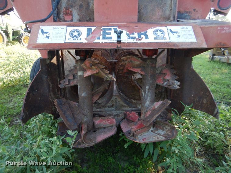 image for item DO1583 Meyer VForce 7500  manure spreader