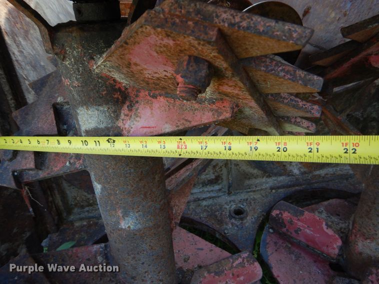 image for item DO1583 Meyer VForce 7500  manure spreader