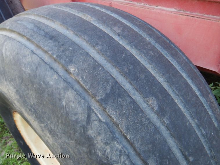 image for item DO1583 Meyer VForce 7500  manure spreader