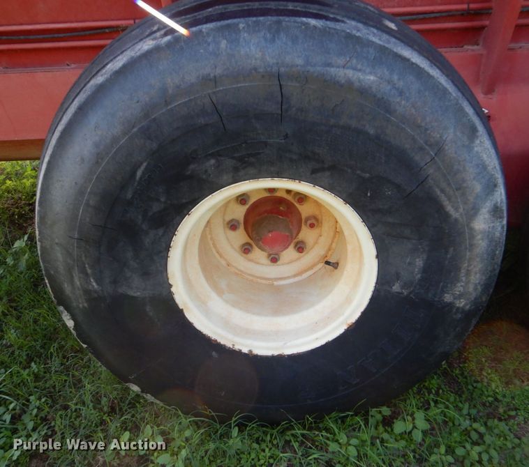 image for item DO1583 Meyer VForce 7500  manure spreader