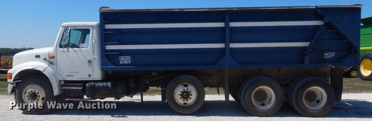 image for item DP0314 1993 International 4954  grain truck