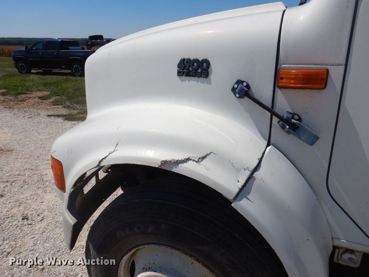 image for item DP0314 1993 International 4954  grain truck