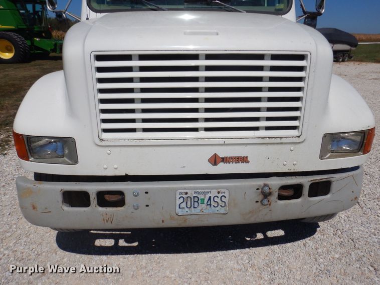 image for item DP0314 1993 International 4954  grain truck