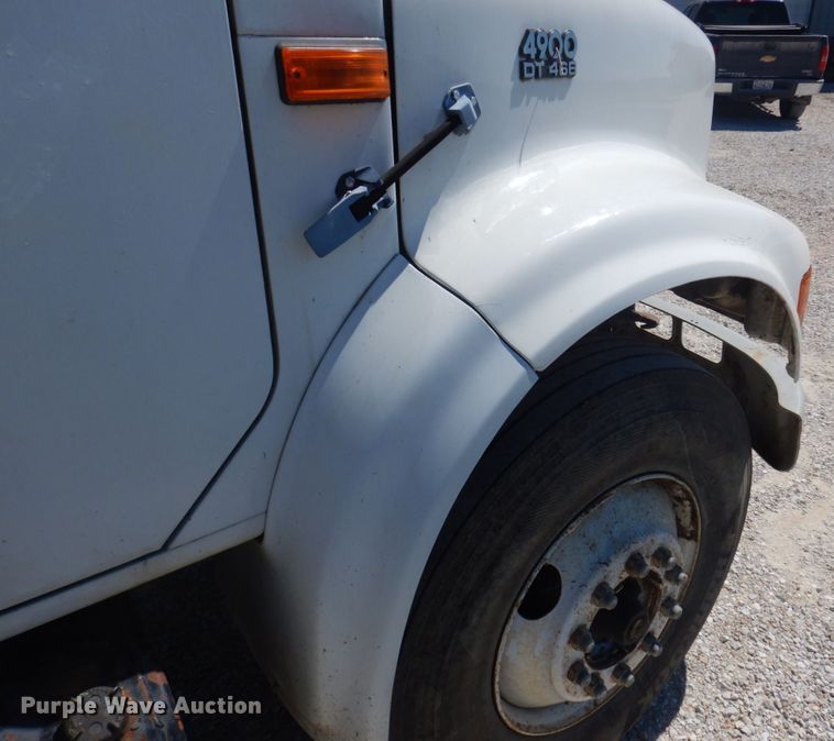 image for item DP0314 1993 International 4954  grain truck