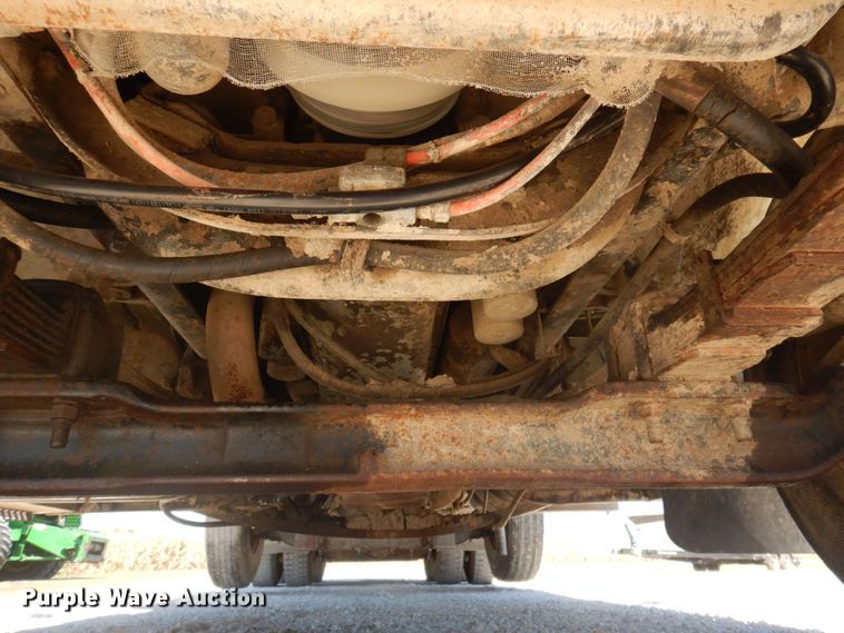 image for item DP0314 1993 International 4954  grain truck