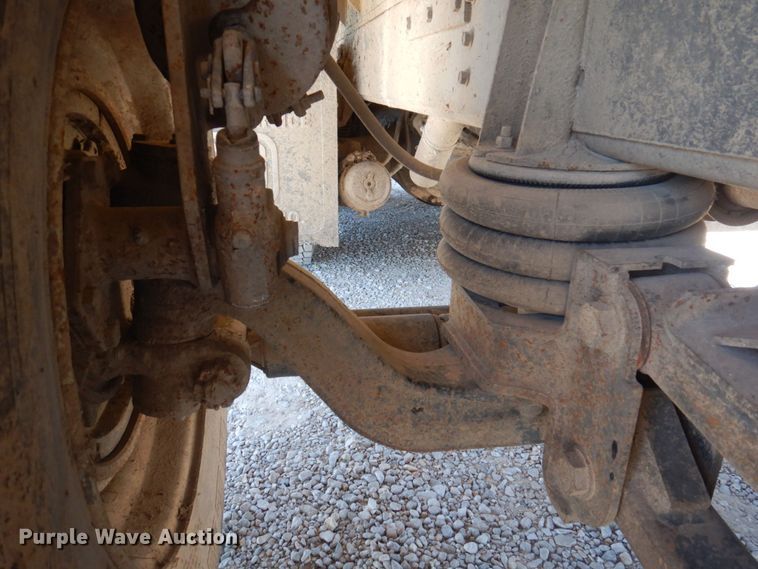 image for item DP0314 1993 International 4954  grain truck