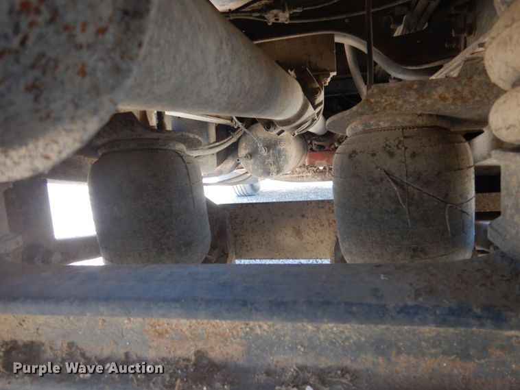 image for item DP0314 1993 International 4954  grain truck