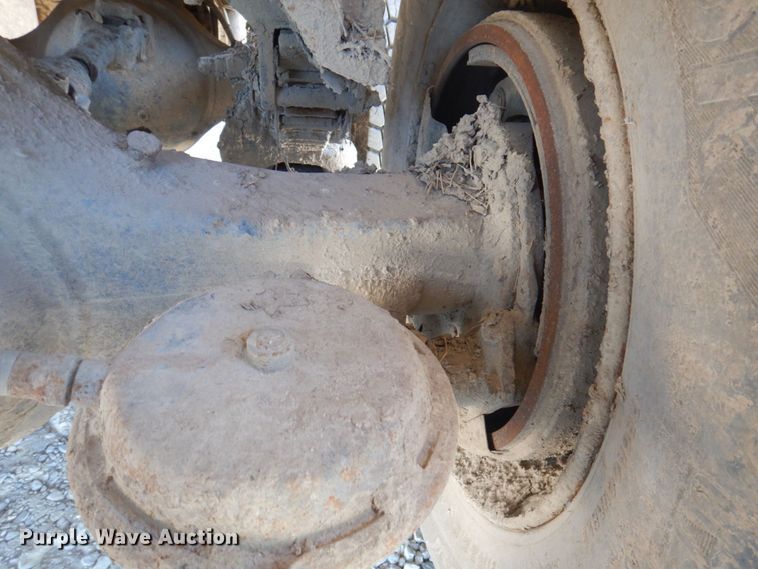 image for item DP0314 1993 International 4954  grain truck