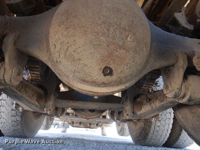 image for item DP0314 1993 International 4954  grain truck