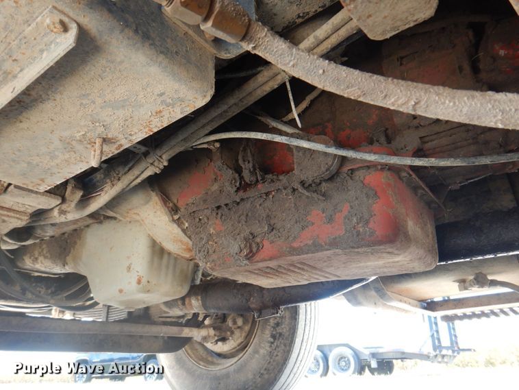 image for item DP0314 1993 International 4954  grain truck