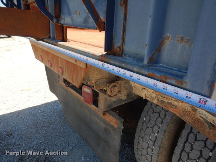 image for item DP0314 1993 International 4954  grain truck