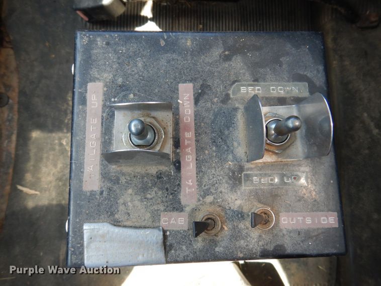 image for item DP0314 1993 International 4954  grain truck