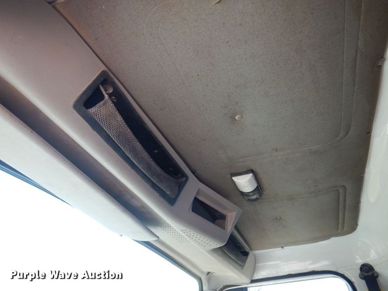 image for item DP0314 1993 International 4954  grain truck