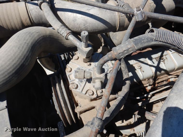 image for item DP0314 1993 International 4954  grain truck