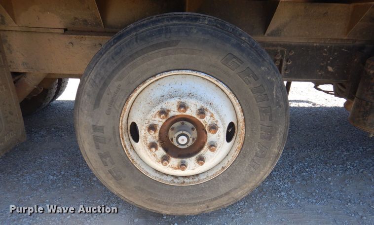 image for item DP0314 1993 International 4954  grain truck