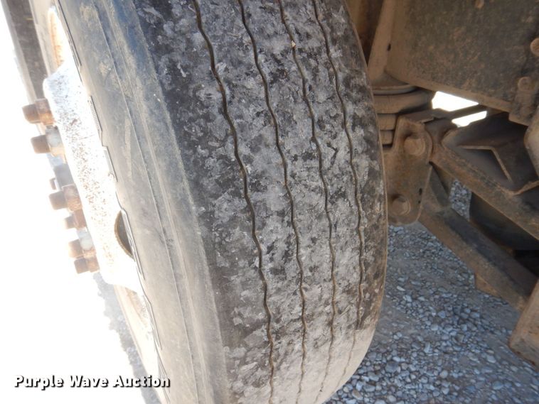 image for item DP0314 1993 International 4954  grain truck