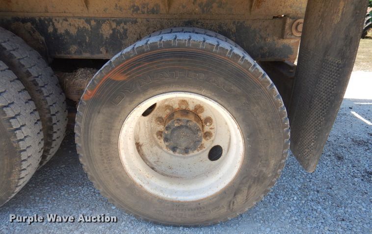 image for item DP0314 1993 International 4954  grain truck