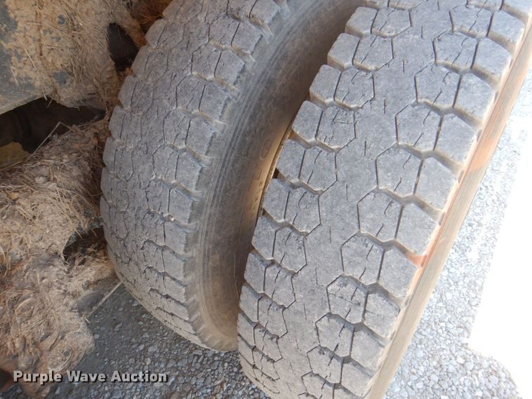 image for item DP0314 1993 International 4954  grain truck