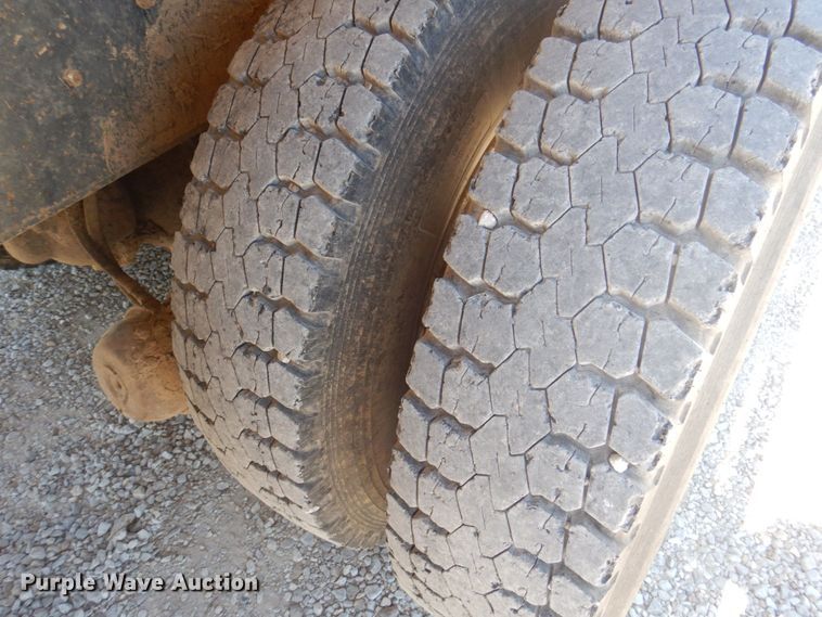 image for item DP0314 1993 International 4954  grain truck