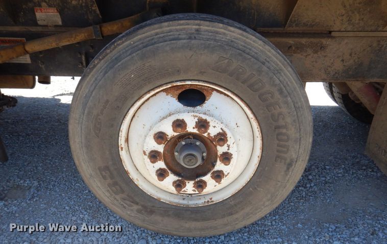 image for item DP0314 1993 International 4954  grain truck