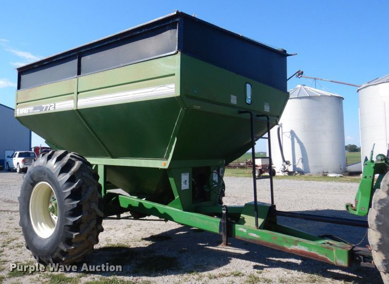 image for item DP0333 Brent GC772  grain cart