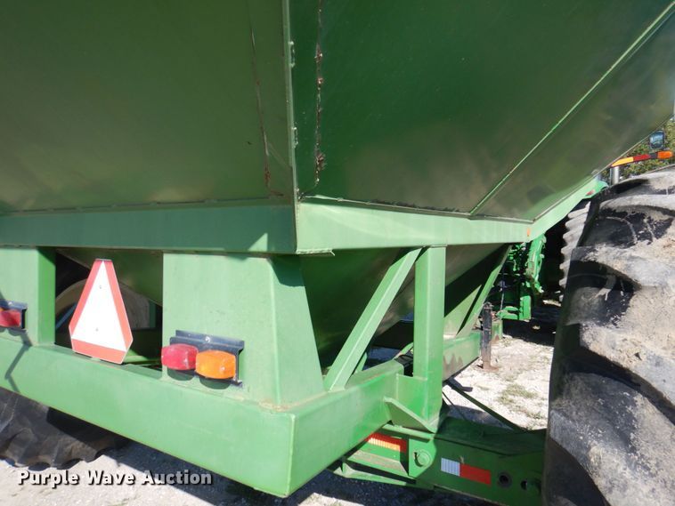 image for item DP0333 Brent GC772  grain cart
