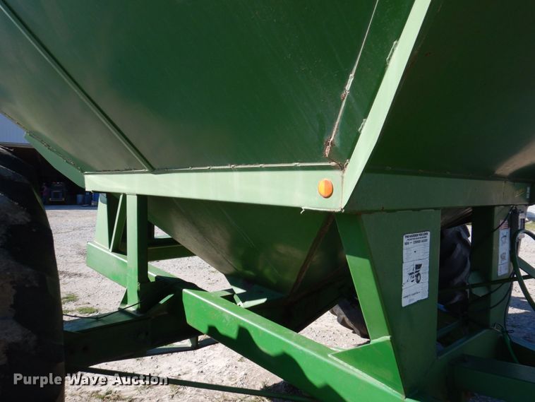 image for item DP0333 Brent GC772  grain cart