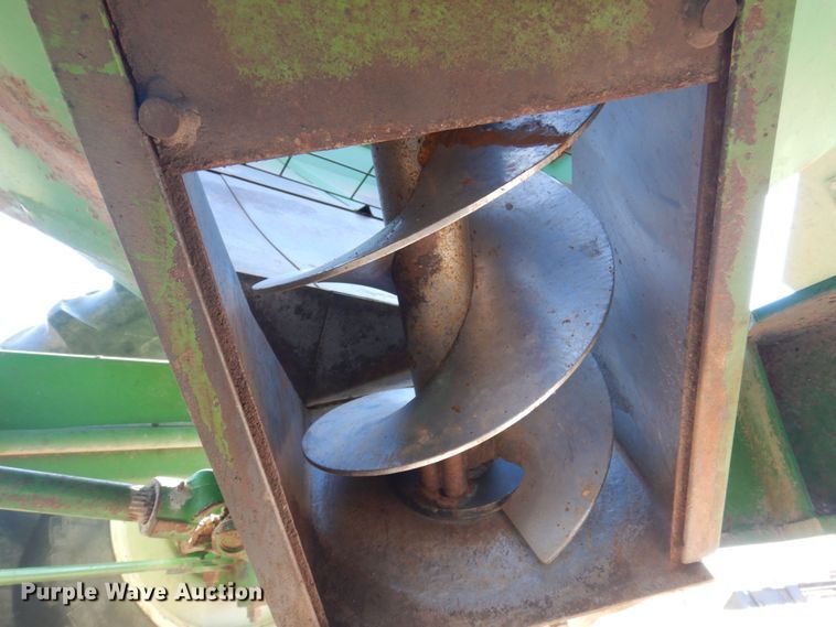 image for item DP0333 Brent GC772  grain cart