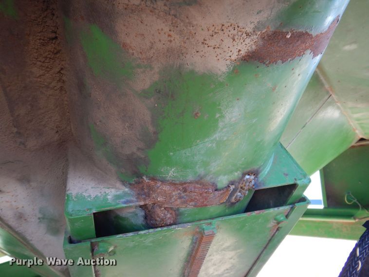 image for item DP0333 Brent GC772  grain cart