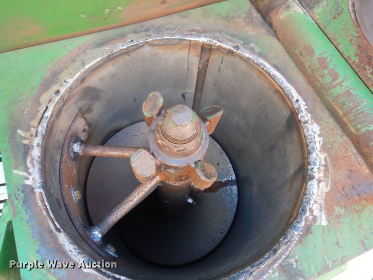 image for item DP0333 Brent GC772  grain cart