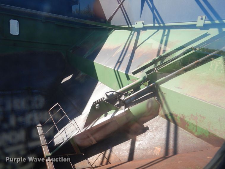 image for item DP0333 Brent GC772  grain cart