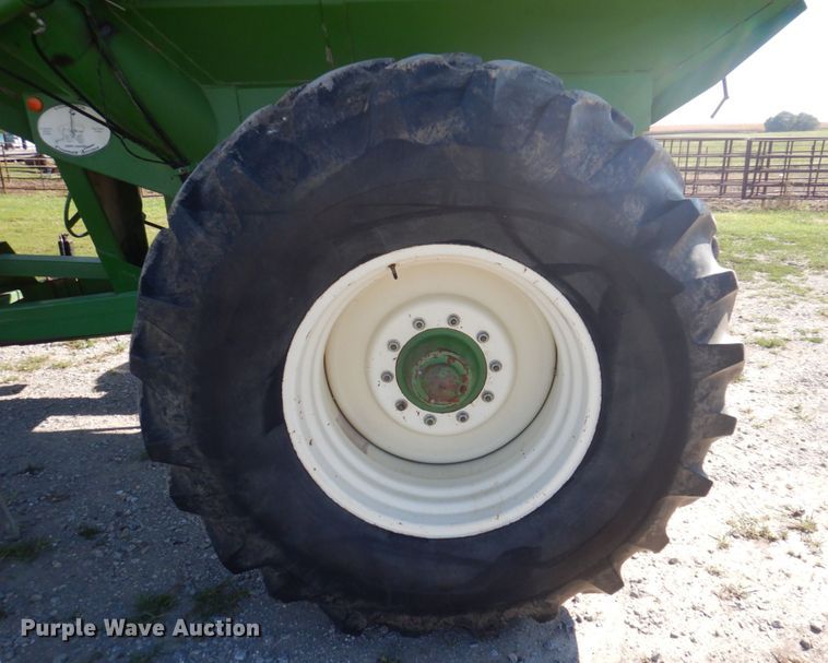 image for item DP0333 Brent GC772  grain cart