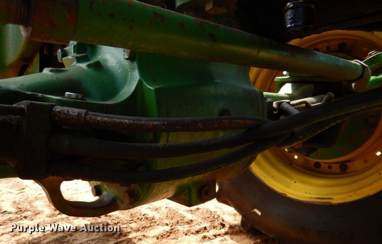 image for item DR2030 1995 John Deere 8400  MFWD tractor