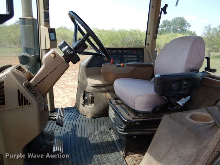 image for item DR2030 1995 John Deere 8400  MFWD tractor