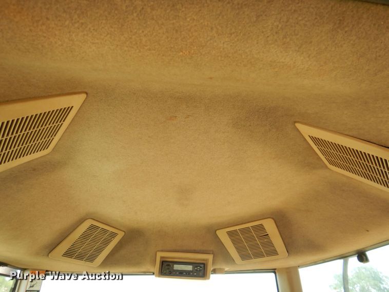 image for item DR2030 1995 John Deere 8400  MFWD tractor