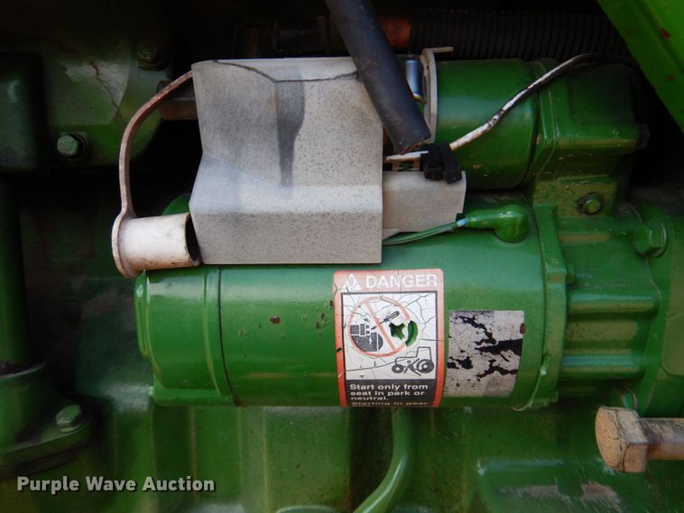 image for item DR2030 1995 John Deere 8400  MFWD tractor