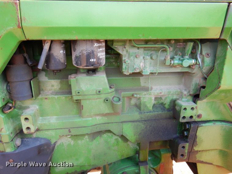 image for item DR2030 1995 John Deere 8400  MFWD tractor