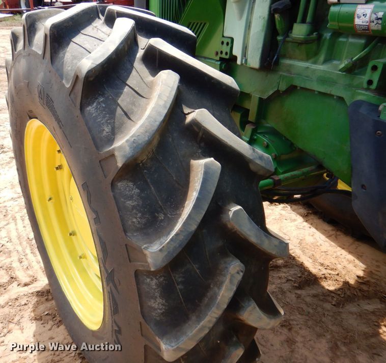 image for item DR2030 1995 John Deere 8400  MFWD tractor