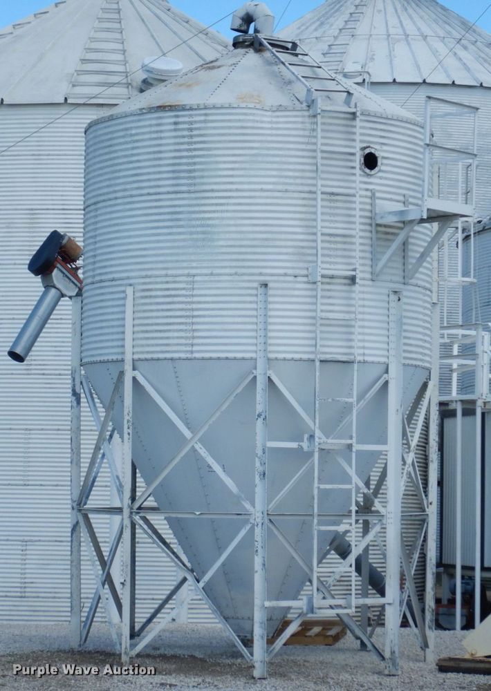 image for item DS1382 Grain bin