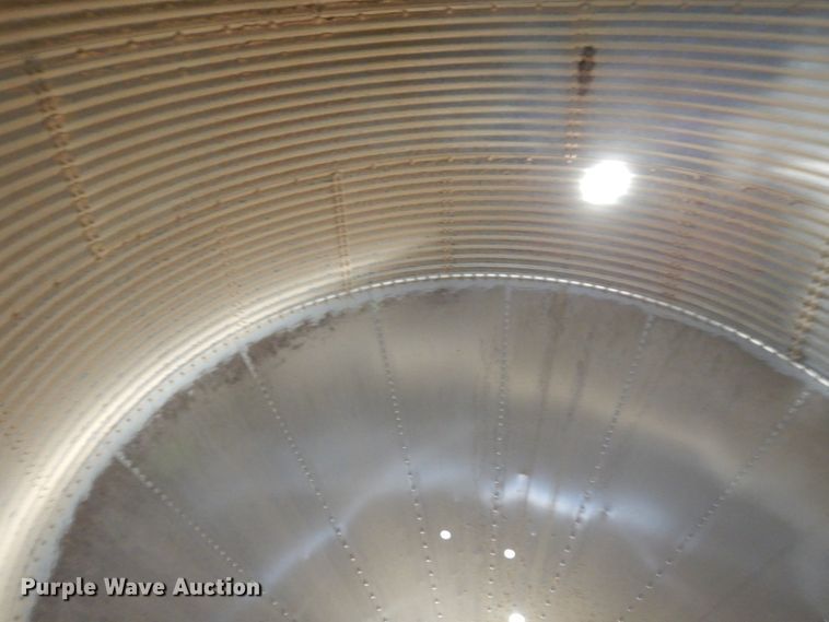 image for item DS1382 Grain bin