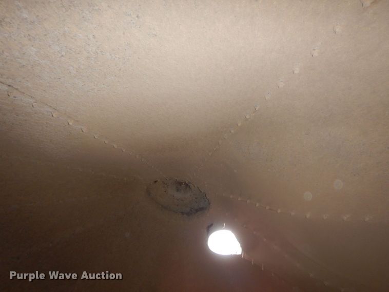 image for item DS1382 Grain bin