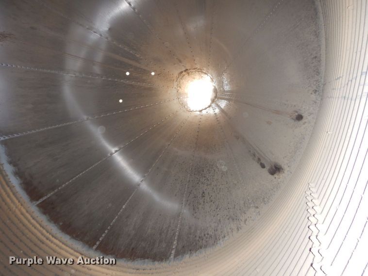 image for item DS1382 Grain bin