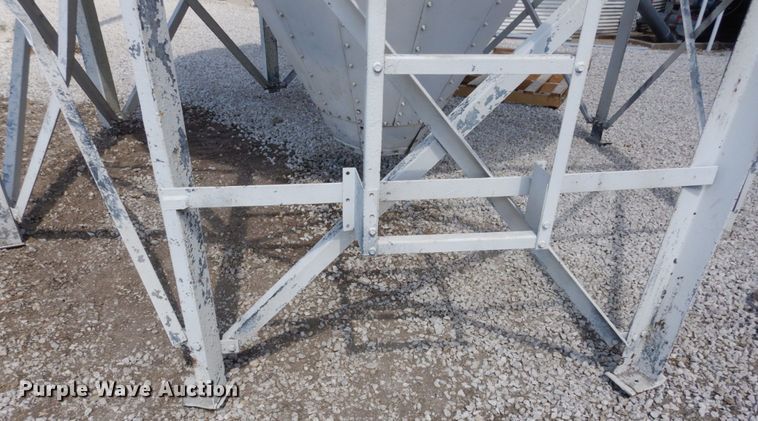 image for item DS1382 Grain bin