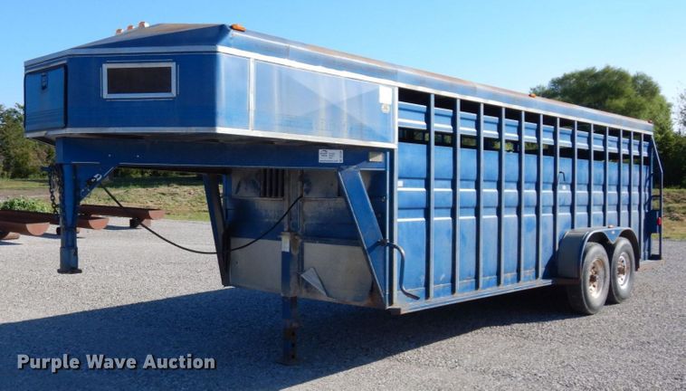 image for item DS1384 1993 Titan  livestock trailer