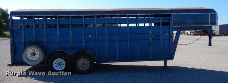 image for item DS1384 1993 Titan  livestock trailer