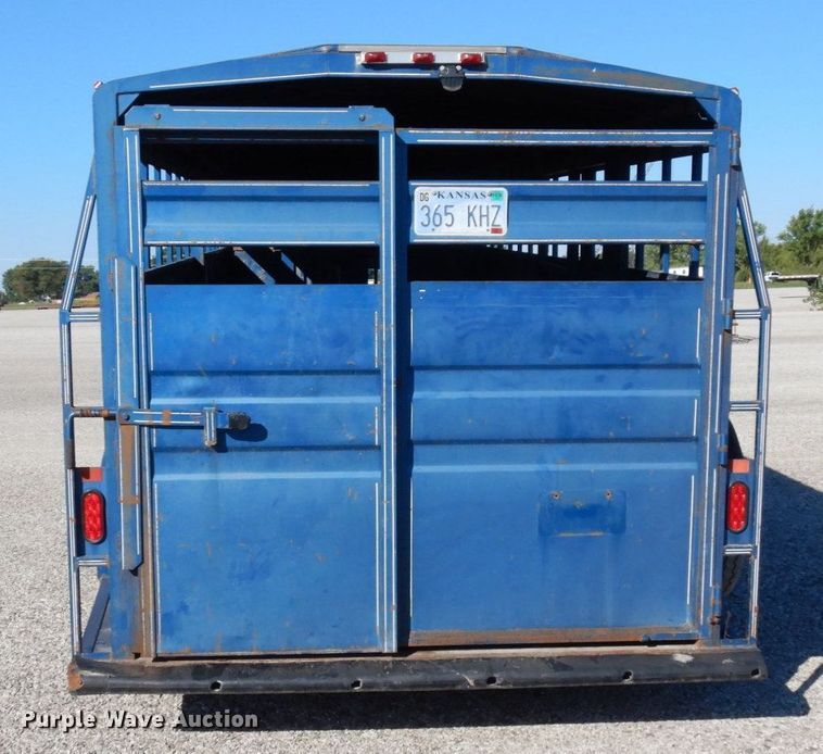 image for item DS1384 1993 Titan  livestock trailer